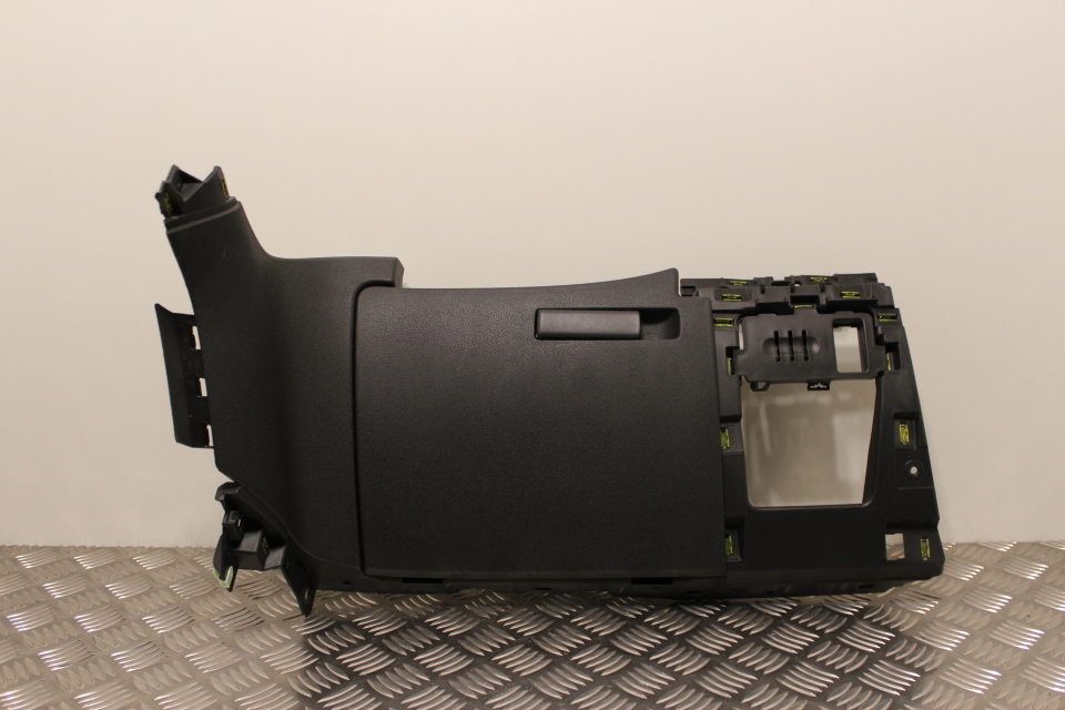 Peugeot 3008 2014 Diesel 1.6L 2008 2016 Manual 6 Speed 5 Door Car